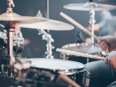 tilt shift photo of acoustic drum set